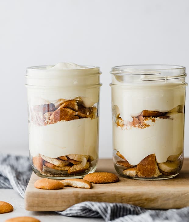 20 Yummy Recipes in a Jar- If you want a delicious treat in a convenient container, you have to try these yummy recipes in a jar! These make great homemade food gifts, too! | #recipes #dessertRecipes #masonJarRecipes #homemadeGifts #ACultivatedNest