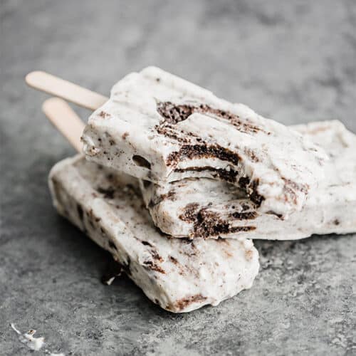 https://saltandbaker.com/wp-content/uploads/2019/07/cookies-and-cream-popsicle-500x500.jpg