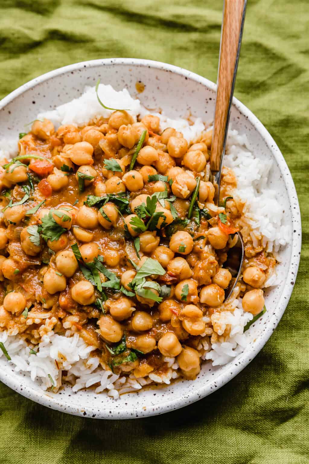 Chickpea and Spinach Curry - Salt & Baker