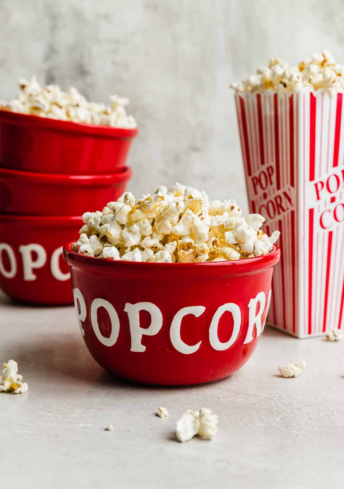 What is the Difference between Kettle Popcorn and Regular Popcorn